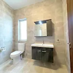 Apartment, Few Steps From Ghadira Bay *