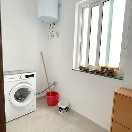 Apartment, Few Steps From Ghadira Bay * المليحة