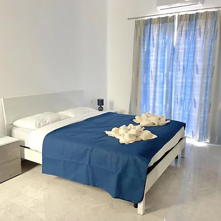 Apartment, Few Steps From Ghadira Bay アパート *