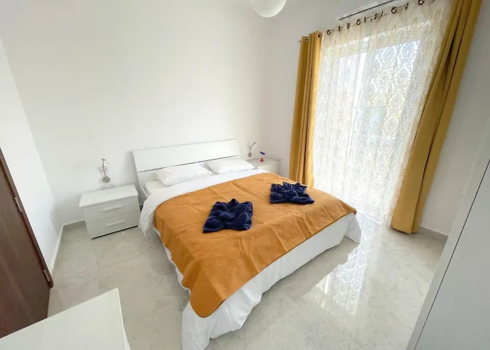 公寓 Apartment, Few Steps From Ghadira Bay